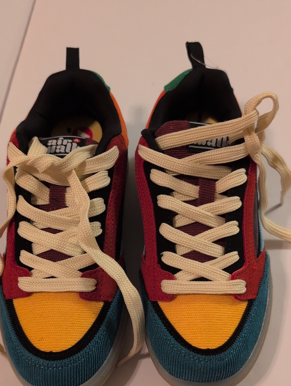 Airwalk Kids Pedro Multicolor Sneakers in Teal, Yellow, Red and Maroon Sz 4